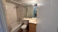 Lease 2 2 Condo - Bay & College St. Downtown near U of Toronto - Photo 6