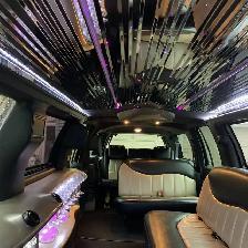 14 Pax Lincoln Navigator Limo - Photo 2