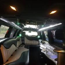 14 Pax Lincoln Navigator Limo - Photo 4