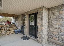 Bright Private 2BR Apt - Seperate Entrance - Photo 2