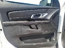 2017 GMC Terrain FWD SLE-2 - Photo 10