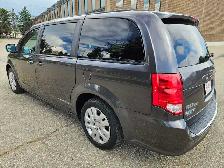 2019 Dodge Grand Caravan SXT Stow & Go 'DVD' 3.6L V6 - Photo 3