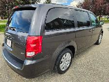 2019 Dodge Grand Caravan SXT Stow & Go 'DVD' 3.6L V6 - Photo 4
