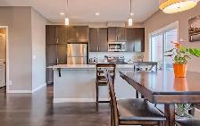 Spacious 3 bedroom & 3.5 Baths Townhouse - Fully developed bsmt - Photo 4