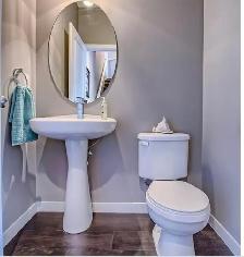 Spacious 3 bedroom & 3.5 Baths Townhouse - Fully developed bsmt - Photo 9
