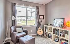 Spacious 3 bedroom & 3.5 Baths Townhouse - Fully developed bsmt - Photo 12