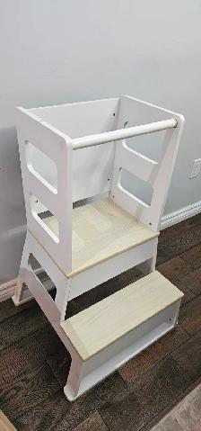 Montessori Learning Tower - Photo 2