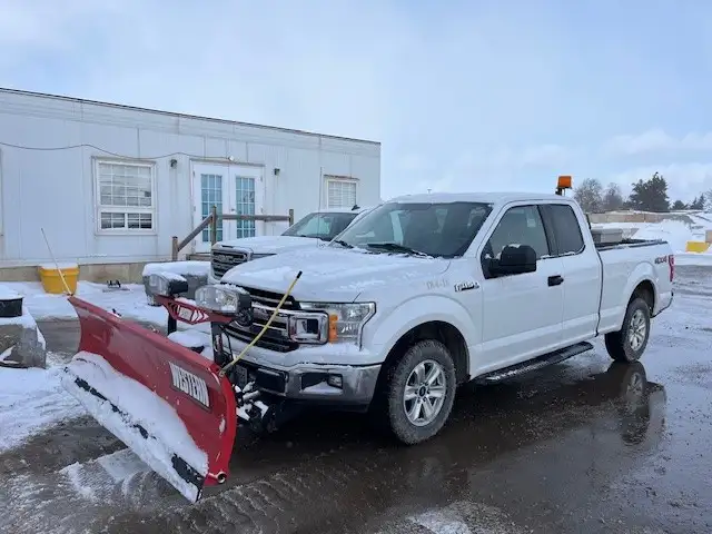 2018 FORD F150 4X4 W/ PLOW FOR SALE ($9,999 OBO)