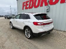 2016 Lincoln MKX AWD - Photo 2
