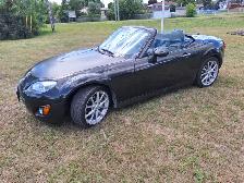 Mazda MX-5 Retractable Hardtop - Photo 4