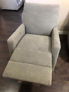 True Innovations Manual Grey Fabric Recliner Swivel Glider. - Photo 5