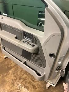 Ford f-150 XIt Driver/Passenger doors 2004-06 Silver$50each - Photo 2