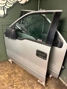 Ford f-150 XIt Driver/Passenger doors 2004-06 Silver$50each - Photo 6