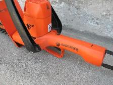 Black and Decker 16 Inch Corded Hedge Trimmer - Photo 6