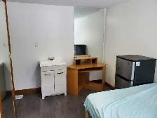 650$ room for rent
