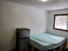 650$ room for rent - Photo 3