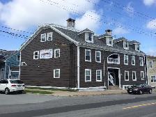 2 LEVEL 1.5 br apt. Very large with 20’ stone fireplace. locatio - Photo 4