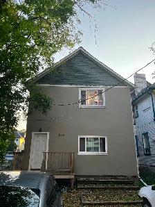 Solid 4-Plex w/ plenty of upgrades! Walking distance to U of W! - Photo 3