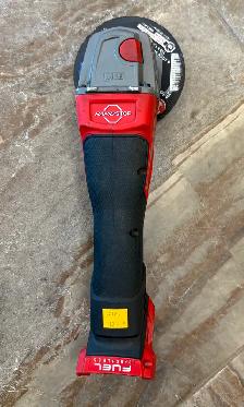 Cordless Milwaukee 2880-20 Grinder