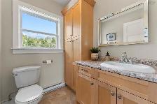 GORGEOUS EASTERN SHORE 3 BED 2.5 BATH | Available Now! - Photo 9