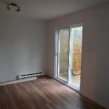 5 ½ Ground Floor Apartment in Ahuntsic with Parking - Photo 3