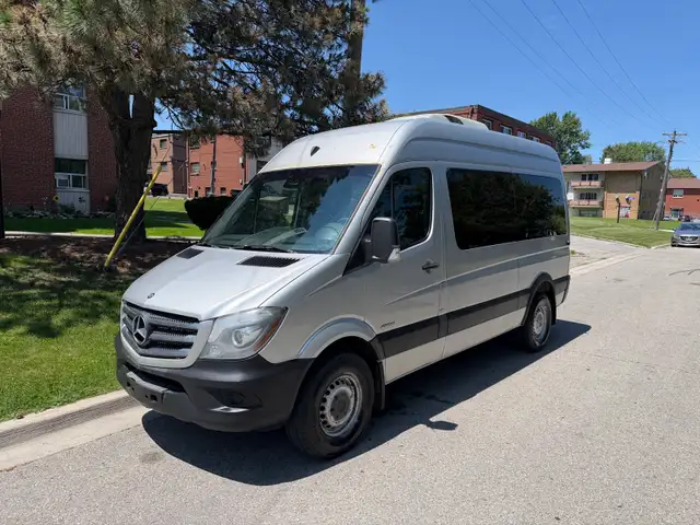 2015 sprinter 12 passengers