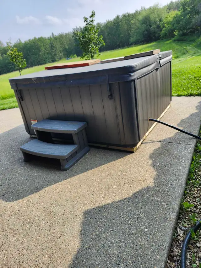 hot tub for sale
