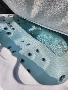 hot tub for sale - Photo 4