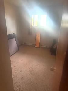 3 Bedroom, 1 Bath. Upper Unit of Duplex. $2500 all inclusive - Photo 8