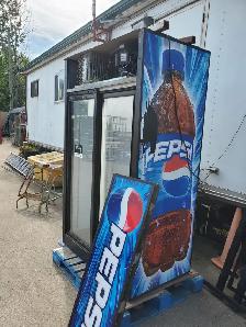 ICE COLD DOUBLE DOOR DISPLAY COOLER PEPSI $475.00 - Photo 2