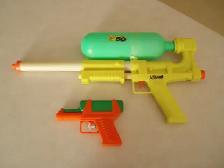 VINTAGE ORIGINAL 1990'S SUPER SOAKERS