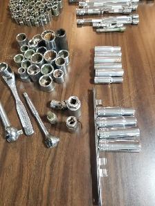Tools  & Box - Photo 4