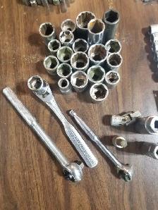 Tools  & Box - Photo 5