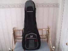 ACOUSTIC GUITAR GIG BAG - FULL SIZE - LIKE NEW