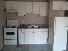 Private Room for Rent, steps to Subway and Dufferin mall, - Photo 2