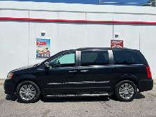 2014 Chrysler Town & Country TOURING-ONLY 62KMS-LEATHER-CAMERA - Photo 2
