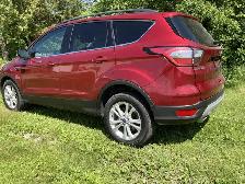 2017 Ford Escape SE - Photo 3