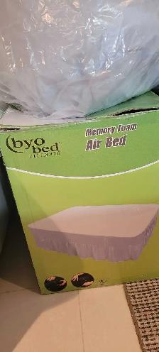 matelas soufflé Queen avec mousse mémoire