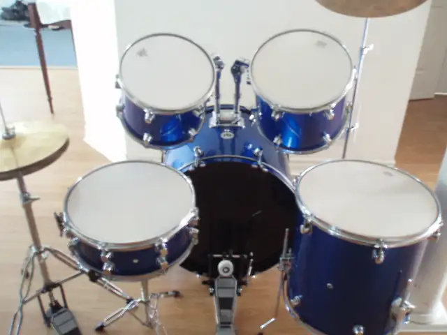 DRUM SET  -  COMPLETE SET UP