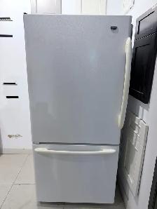 Réfrigérateur 30' Blanc congélateur en bas | Maytag MBB1957VEW2