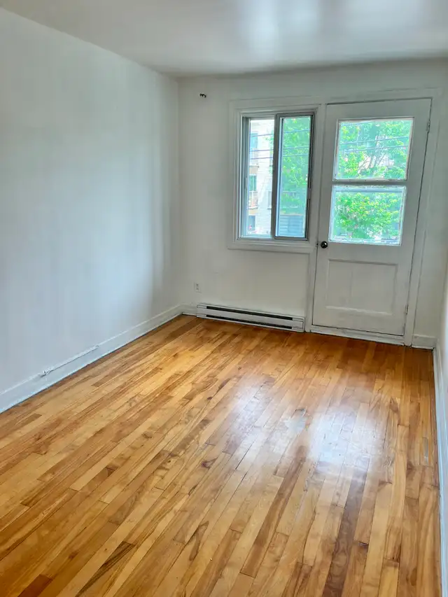 Un mois gratuit! 4.5  2 ch. fermées   Beaubien,Petite-Patrie