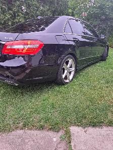 2010 Mercedes-Benz E350 4MATIC AWD – Black – $11,500 - Photo 5
