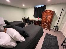 $675-$800 female student private rooms immediate occupancy  poss - Photo 2