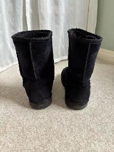 Black ‘Ugg’ style mid boots - Photo 5