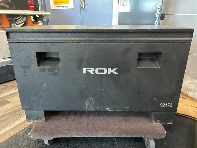 ROK 92172 Black Hammer Finish Jobsite / Truck Storage Box