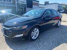 2021 Chevrolet Malibu LT WITH ANDROID AUTO/APPLE CARPLAY! - Photo 2