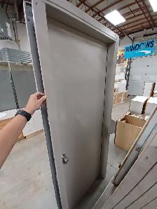 Prehung Industrial Door - Photo 3