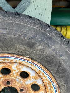 Travel Trailer Tire & Rim . - Photo 2