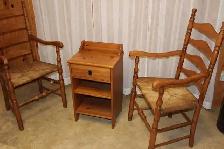 Ensemble chaises antique et table impeccable - Photo 3