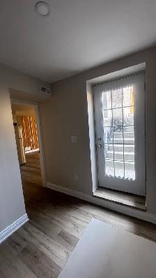2 Bedroom Basement Available from 15/31 Aug in Kleinburg Vaughan - Photo 6